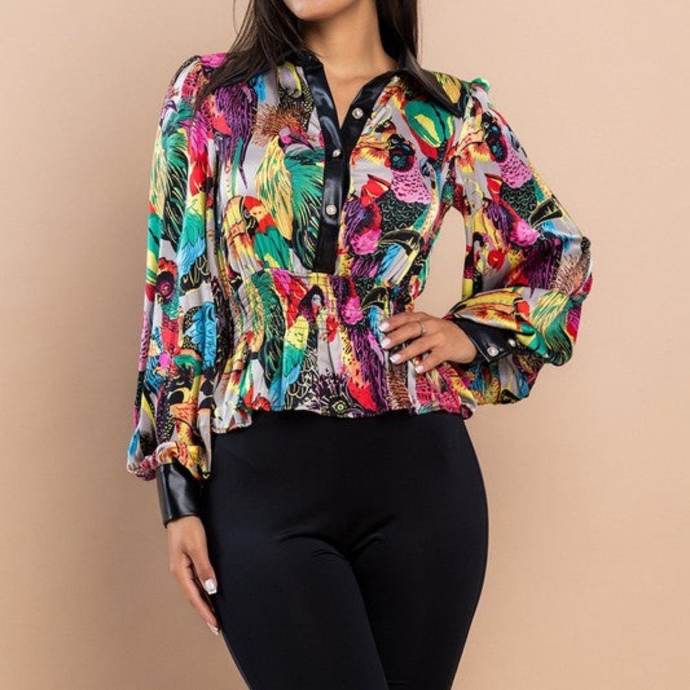 NWT Printed Multi color Sleeve blouse top - Picture 2 of 4